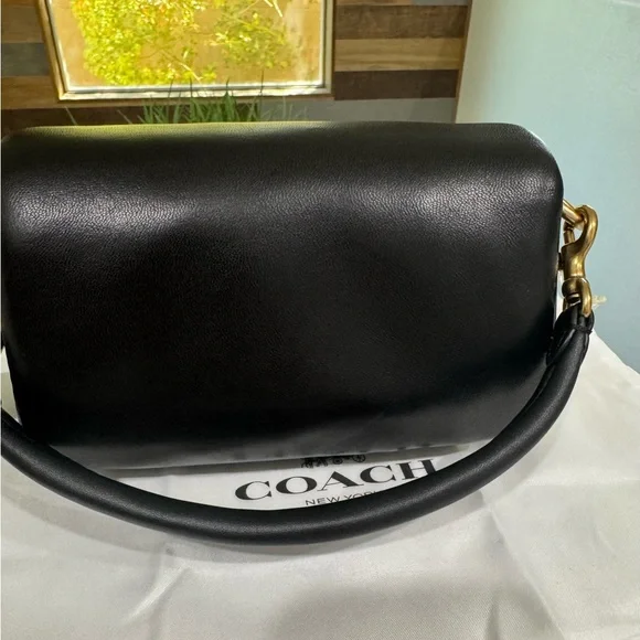 Coach Pillow Tabby 18 black - Picture 7 of 7